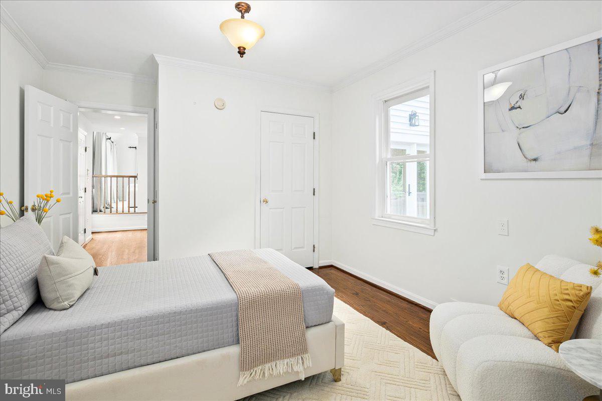 7058 IDYLWOOD RD, FALLS CHURCH, Virginia 22043, 5 Bedrooms Bedrooms, ,5 BathroomsBathrooms,Residential,For sale,7058 IDYLWOOD RD,VAFX2255908 MLS # VAFX2255908