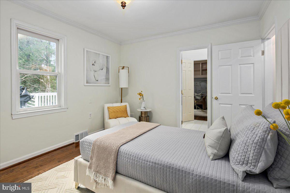 7058 IDYLWOOD RD, FALLS CHURCH, Virginia 22043, 5 Bedrooms Bedrooms, ,5 BathroomsBathrooms,Residential,For sale,7058 IDYLWOOD RD,VAFX2255908 MLS # VAFX2255908