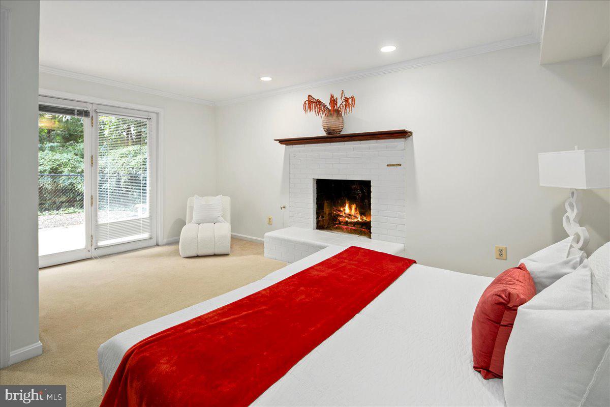 7058 IDYLWOOD RD, FALLS CHURCH, Virginia 22043, 5 Bedrooms Bedrooms, ,5 BathroomsBathrooms,Residential,For sale,7058 IDYLWOOD RD,VAFX2255908 MLS # VAFX2255908