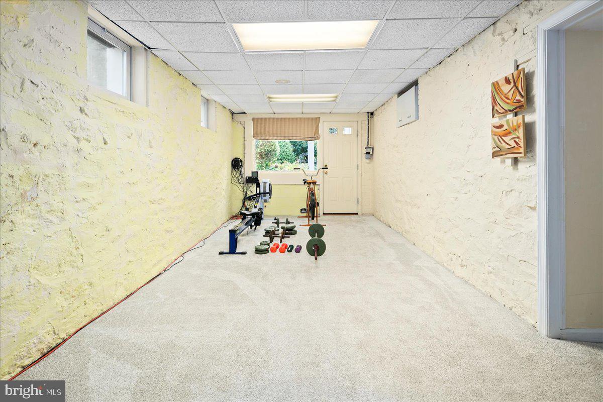 7058 IDYLWOOD RD, FALLS CHURCH, Virginia 22043, 5 Bedrooms Bedrooms, ,5 BathroomsBathrooms,Residential,For sale,7058 IDYLWOOD RD,VAFX2255908 MLS # VAFX2255908