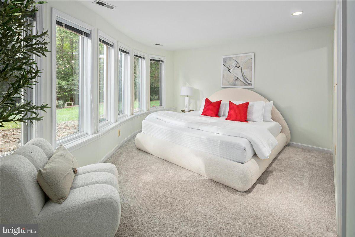 7058 IDYLWOOD RD, FALLS CHURCH, Virginia 22043, 5 Bedrooms Bedrooms, ,5 BathroomsBathrooms,Residential,For sale,7058 IDYLWOOD RD,VAFX2255908 MLS # VAFX2255908