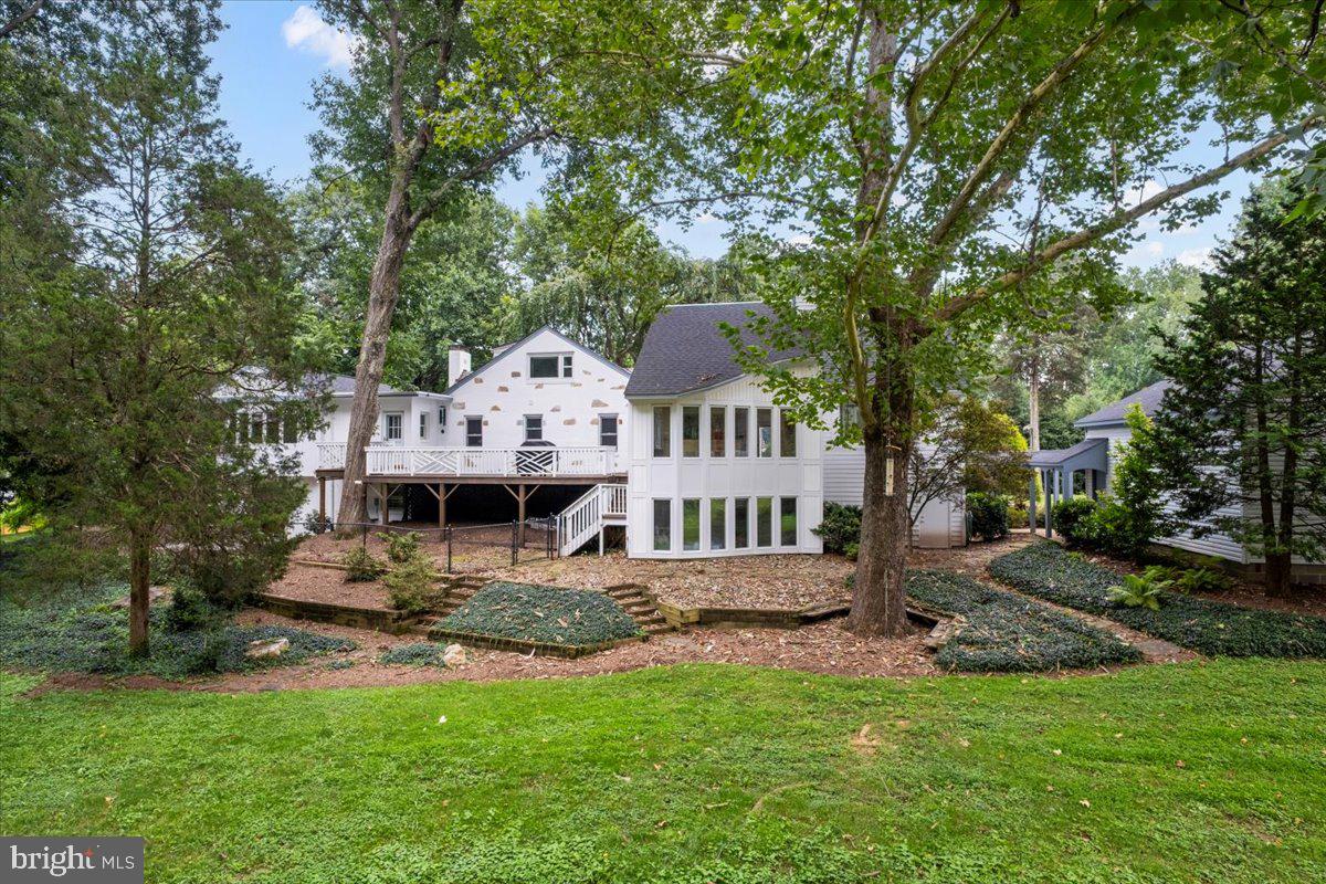 7058 IDYLWOOD RD, FALLS CHURCH, Virginia 22043, 5 Bedrooms Bedrooms, ,5 BathroomsBathrooms,Residential,For sale,7058 IDYLWOOD RD,VAFX2255908 MLS # VAFX2255908