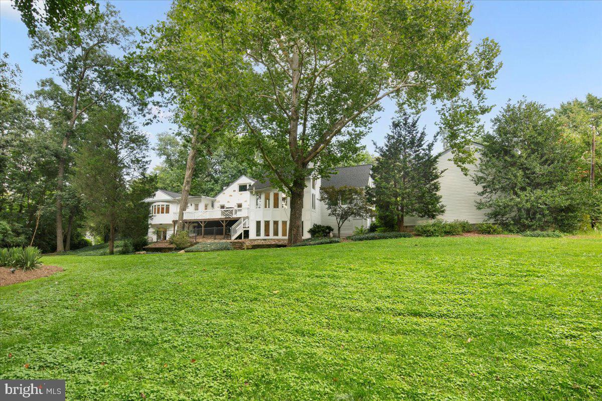 7058 IDYLWOOD RD, FALLS CHURCH, Virginia 22043, 5 Bedrooms Bedrooms, ,5 BathroomsBathrooms,Residential,For sale,7058 IDYLWOOD RD,VAFX2255908 MLS # VAFX2255908