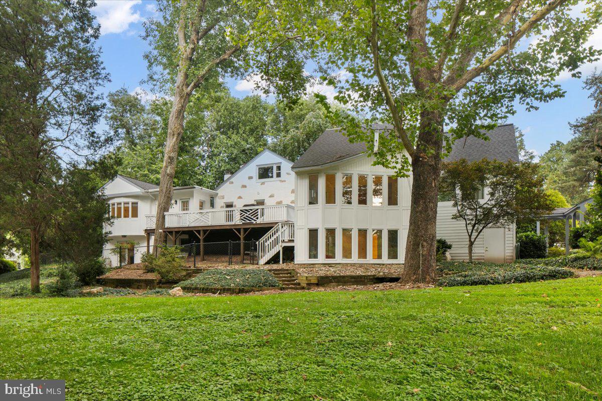 7058 IDYLWOOD RD, FALLS CHURCH, Virginia 22043, 5 Bedrooms Bedrooms, ,5 BathroomsBathrooms,Residential,For sale,7058 IDYLWOOD RD,VAFX2255908 MLS # VAFX2255908