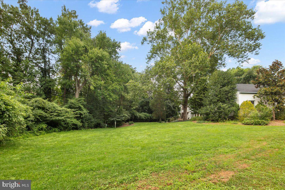 7058 IDYLWOOD RD, FALLS CHURCH, Virginia 22043, 5 Bedrooms Bedrooms, ,5 BathroomsBathrooms,Residential,For sale,7058 IDYLWOOD RD,VAFX2255908 MLS # VAFX2255908