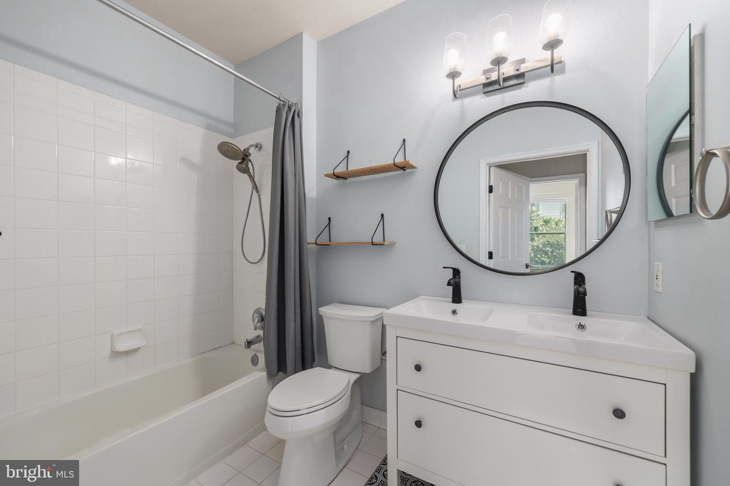 9480 VIRGINIA CENTER BLVD #329, VIENNA, Virginia 22181, 2 Bedrooms Bedrooms, ,2 BathroomsBathrooms,Residential,For sale,9480 VIRGINIA CENTER BLVD #329,VAFX2256424 MLS # VAFX2256424