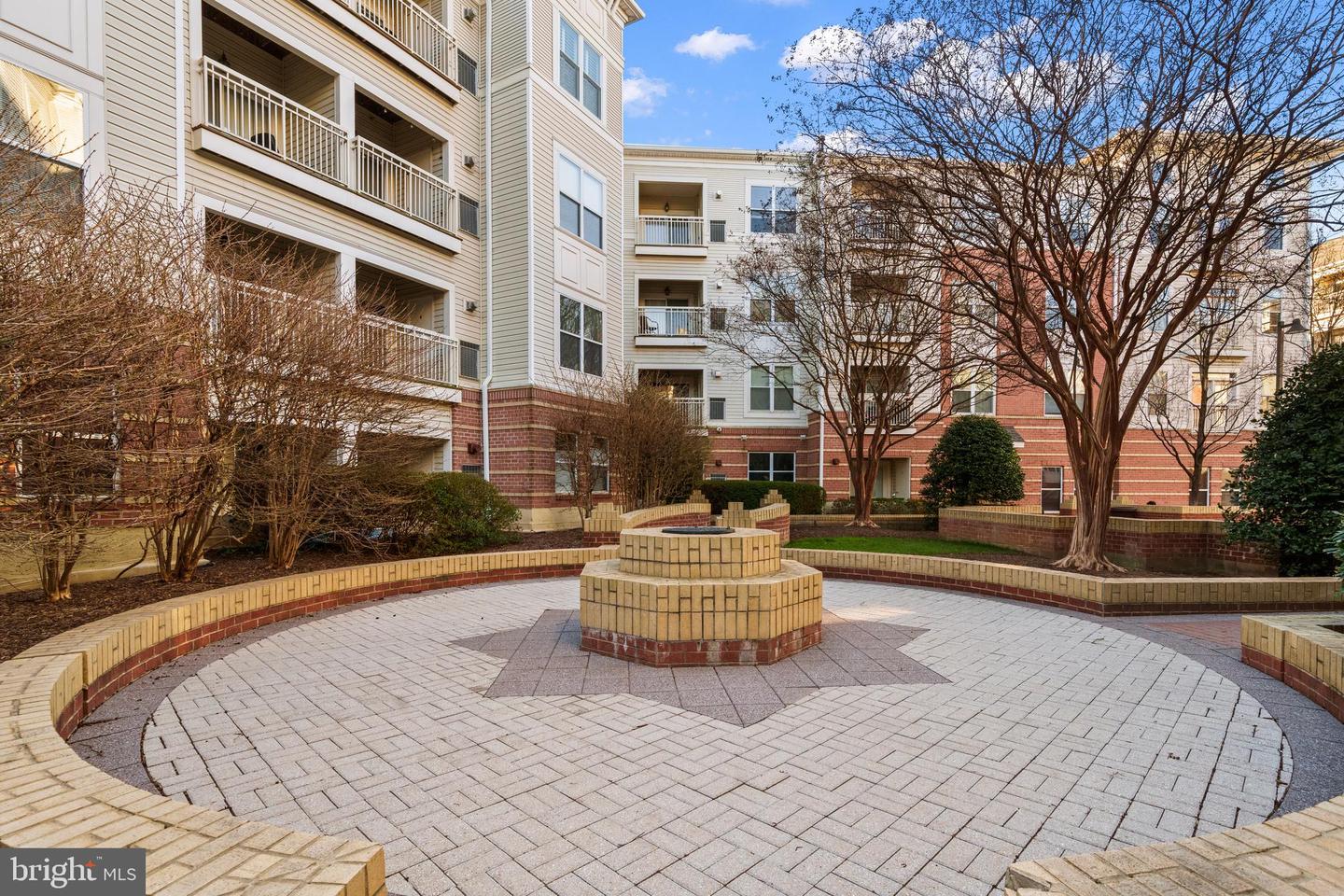 9480 VIRGINIA CENTER BLVD #329, VIENNA, Virginia 22181, 2 Bedrooms Bedrooms, ,2 BathroomsBathrooms,Residential,For sale,9480 VIRGINIA CENTER BLVD #329,VAFX2256424 MLS # VAFX2256424