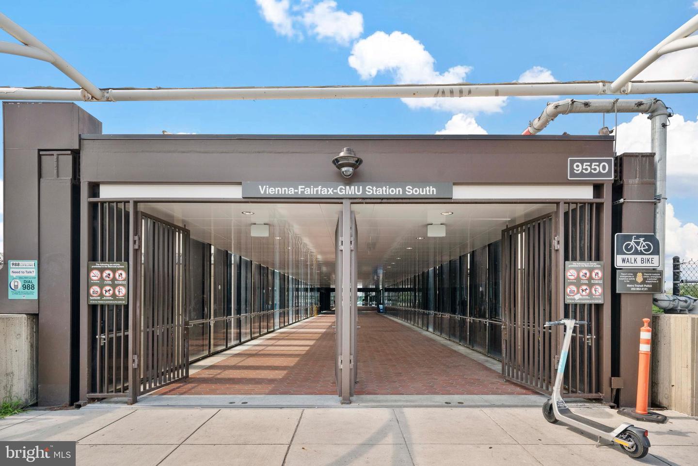 9480 VIRGINIA CENTER BLVD #329, VIENNA, Virginia 22181, 2 Bedrooms Bedrooms, ,2 BathroomsBathrooms,Residential,For sale,9480 VIRGINIA CENTER BLVD #329,VAFX2256424 MLS # VAFX2256424