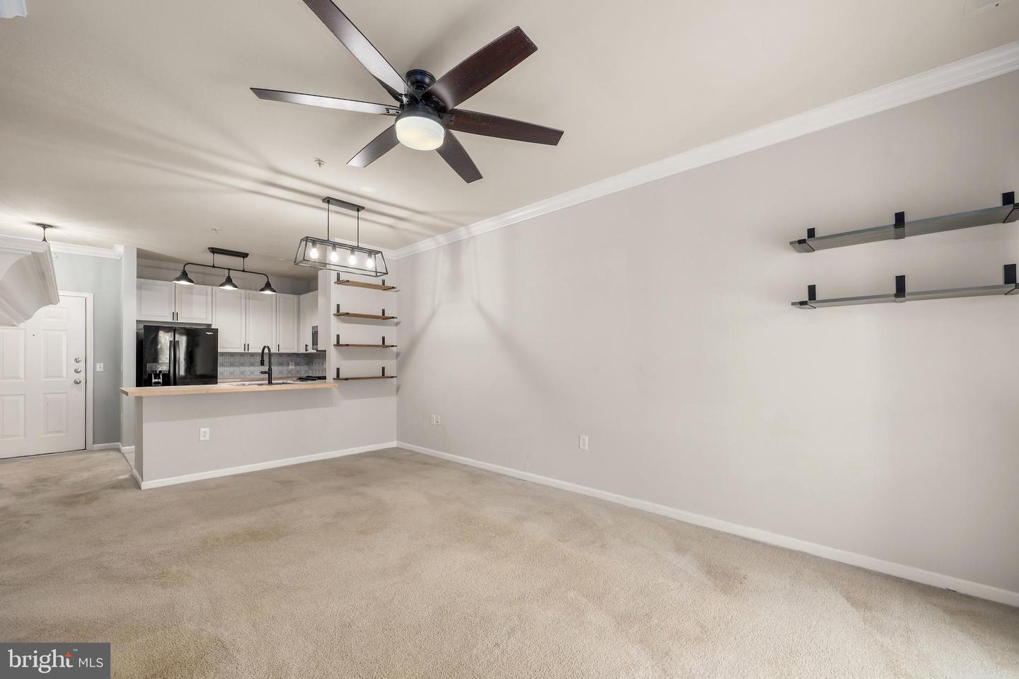 9480 VIRGINIA CENTER BLVD #329, VIENNA, Virginia 22181, 2 Bedrooms Bedrooms, ,2 BathroomsBathrooms,Residential,For sale,9480 VIRGINIA CENTER BLVD #329,VAFX2256424 MLS # VAFX2256424