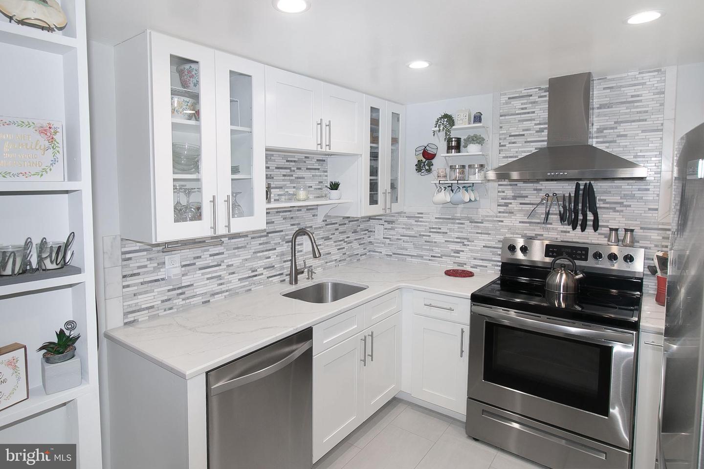 6300 STEVENSON AVE #609, ALEXANDRIA, Virginia 22304, 2 Bedrooms Bedrooms, ,2 BathroomsBathrooms,Residential,For sale,6300 STEVENSON AVE #609,VAAX2047794 MLS # VAAX2047794