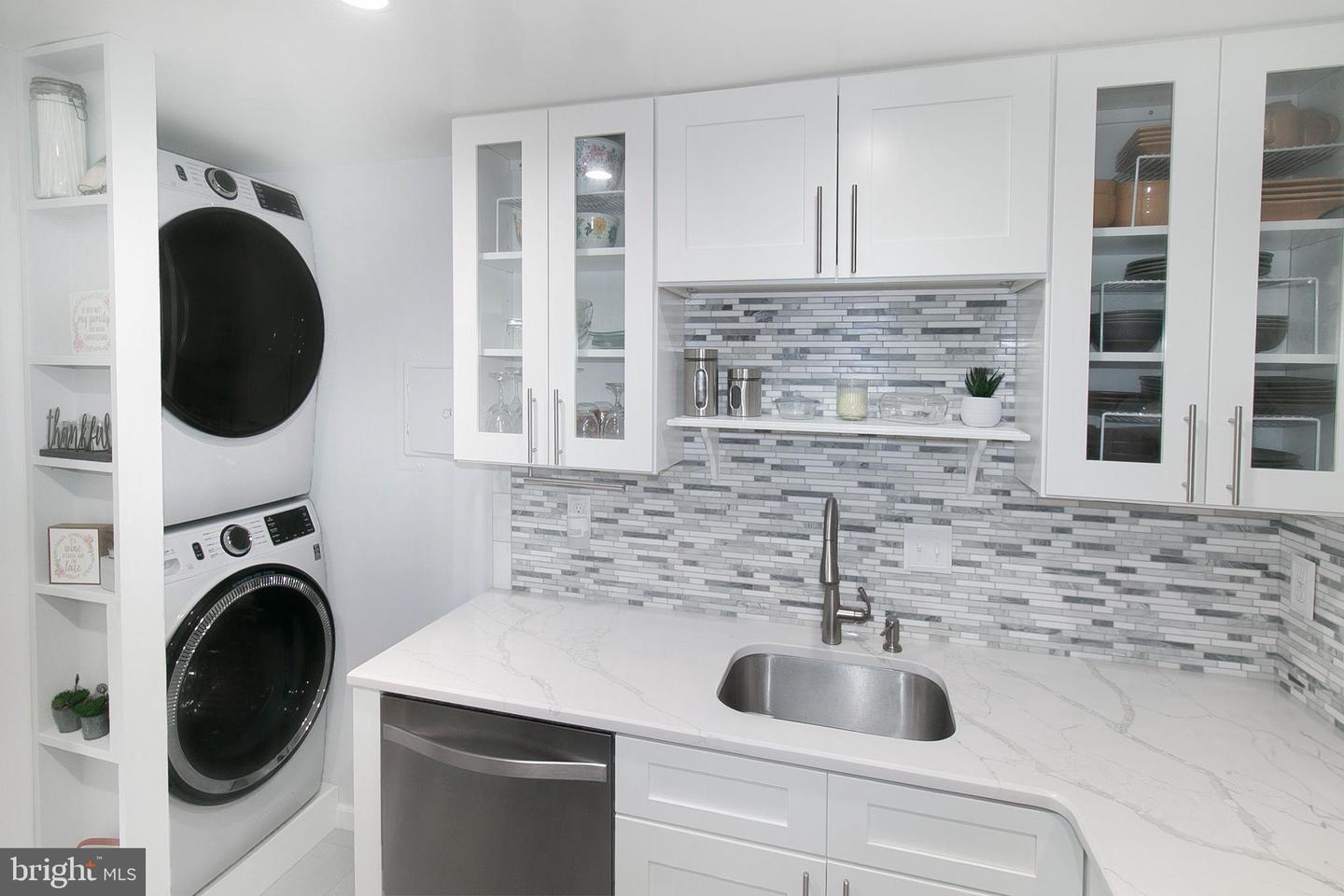 6300 STEVENSON AVE #609, ALEXANDRIA, Virginia 22304, 2 Bedrooms Bedrooms, ,2 BathroomsBathrooms,Residential,For sale,6300 STEVENSON AVE #609,VAAX2047794 MLS # VAAX2047794