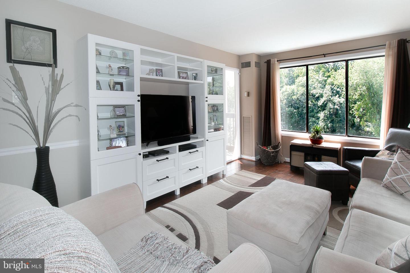 6300 STEVENSON AVE #609, ALEXANDRIA, Virginia 22304, 2 Bedrooms Bedrooms, ,2 BathroomsBathrooms,Residential,For sale,6300 STEVENSON AVE #609,VAAX2047794 MLS # VAAX2047794