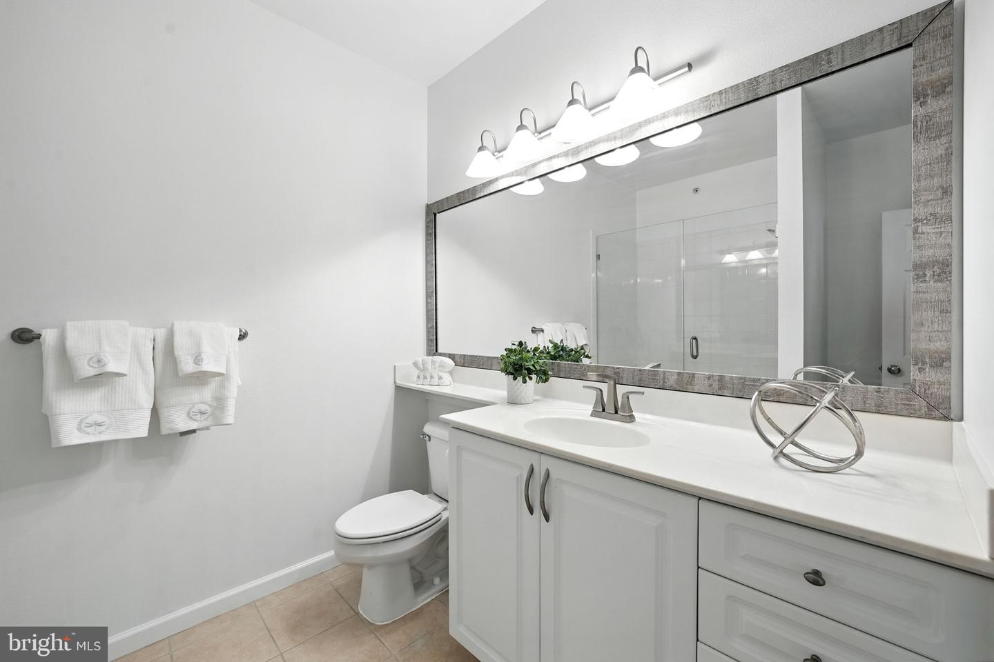 12909 CENTRE PARK CIR #403, HERNDON, Virginia 20171, 2 Bedrooms Bedrooms, ,2 BathroomsBathrooms,Residential,For sale,12909 CENTRE PARK CIR #403,VAFX2258964 MLS # VAFX2258964