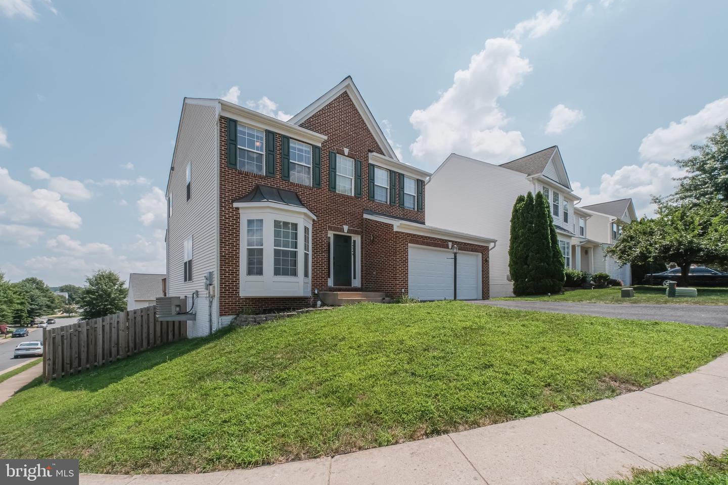14349 FALLSMERE CIR, GAINESVILLE, Virginia 20155, 5 Bedrooms Bedrooms, ,3 BathroomsBathrooms,Residential,For sale,14349 FALLSMERE CIR,VAPW2100416 MLS # VAPW2100416