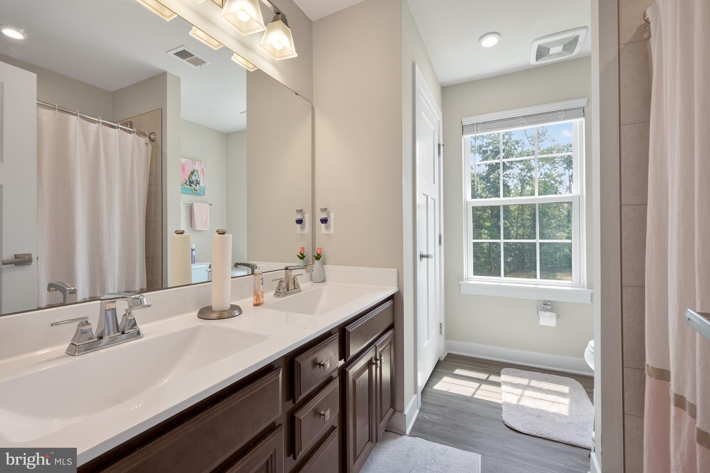12 GRANVILLE DR, FREDERICKSBURG, Virginia 22405, 5 Bedrooms Bedrooms, ,3 BathroomsBathrooms,Residential,For sale,12 GRANVILLE DR,VAST2041346 MLS # VAST2041346