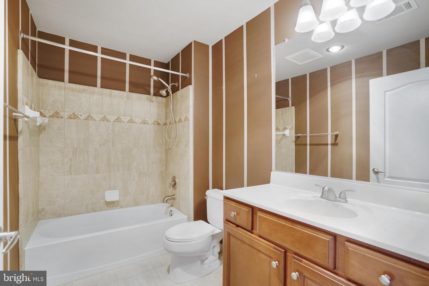 400 CAMERON STATION BLVD #438, ALEXANDRIA, Virginia 22304, 2 Bedrooms Bedrooms, ,2 BathroomsBathrooms,Residential,For sale,400 CAMERON STATION BLVD #438,VAAX2048102 MLS # VAAX2048102