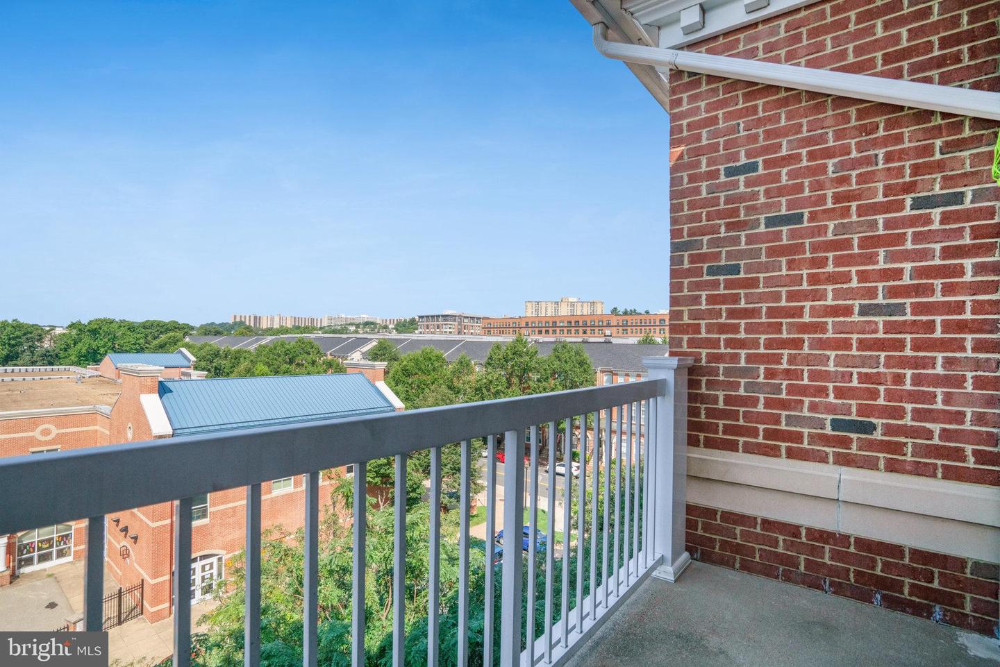 400 CAMERON STATION BLVD #438, ALEXANDRIA, Virginia 22304, 2 Bedrooms Bedrooms, ,2 BathroomsBathrooms,Residential,For sale,400 CAMERON STATION BLVD #438,VAAX2048102 MLS # VAAX2048102