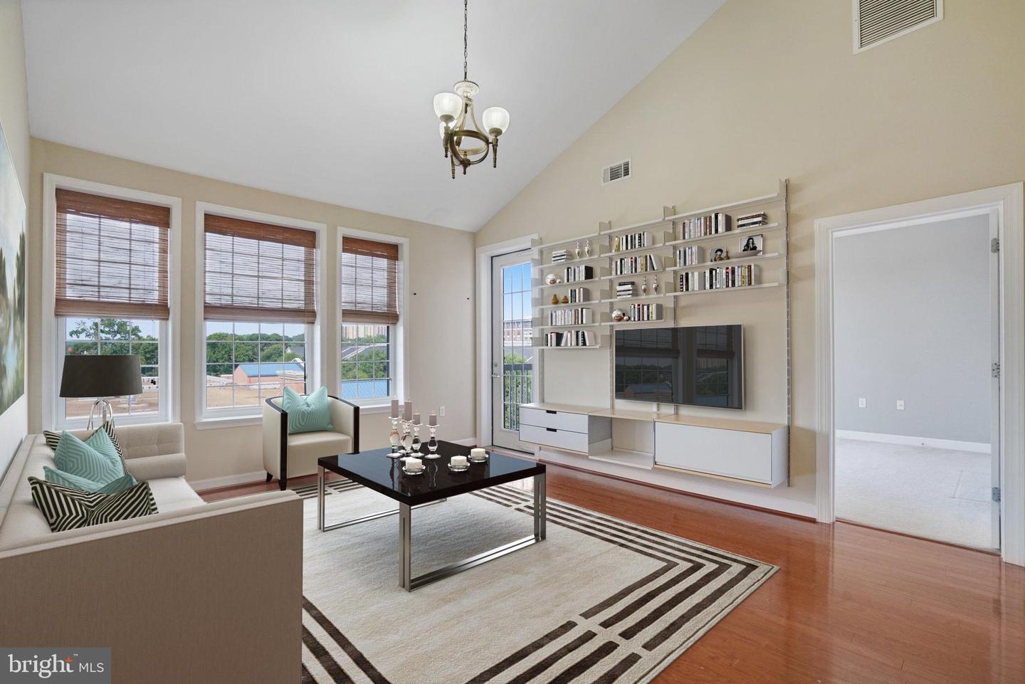 400 CAMERON STATION BLVD #438, ALEXANDRIA, Virginia 22304, 2 Bedrooms Bedrooms, ,2 BathroomsBathrooms,Residential,For sale,400 CAMERON STATION BLVD #438,VAAX2048102 MLS # VAAX2048102
