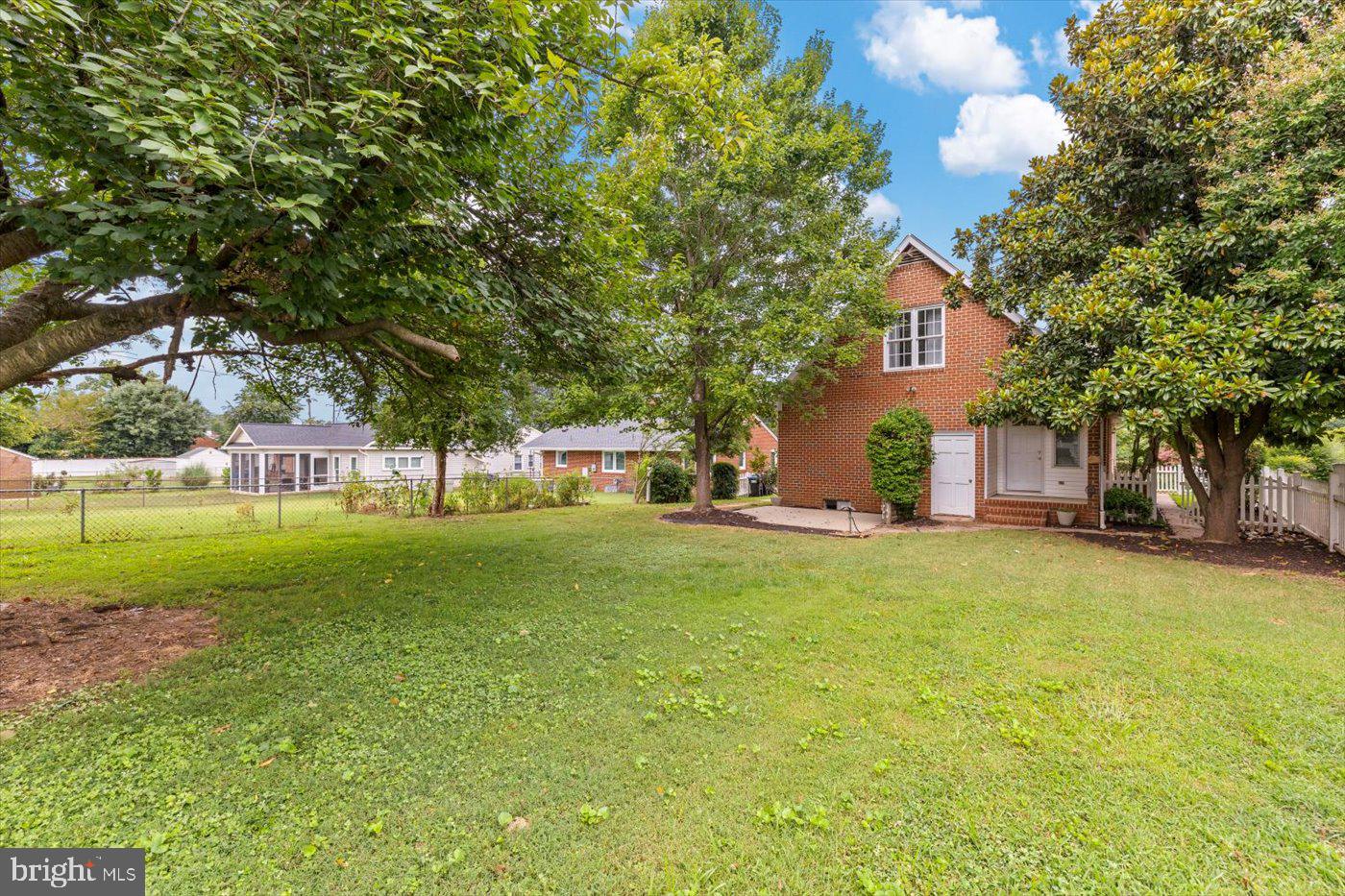 408 RIVERSIDE DR, FREDERICKSBURG, Virginia 22401, 3 Bedrooms Bedrooms, ,2 BathroomsBathrooms,Residential,For sale,408 RIVERSIDE DR,VAFB2008700 MLS # VAFB2008700