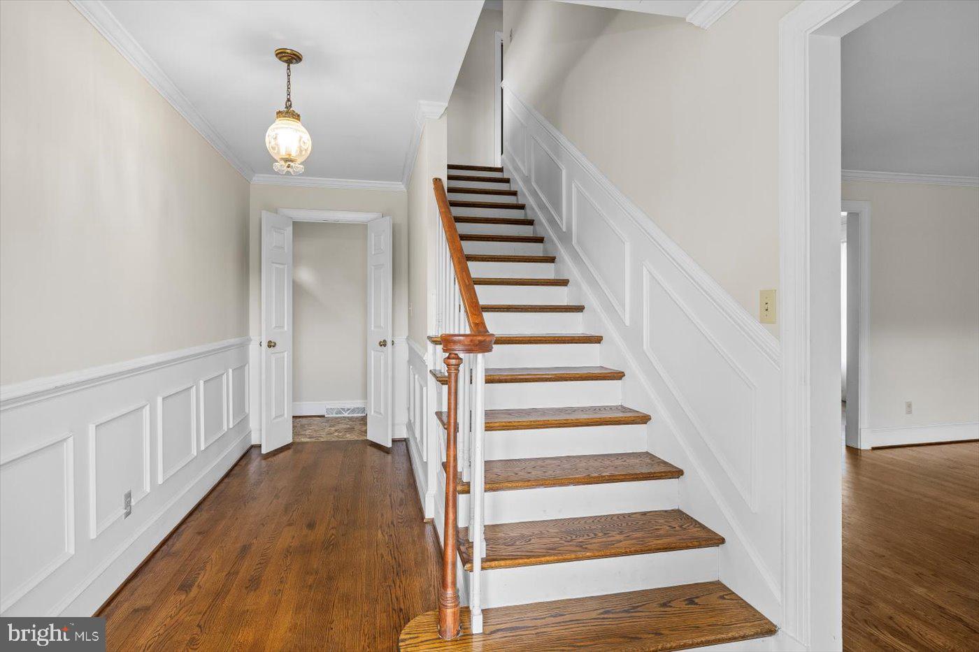 408 RIVERSIDE DR, FREDERICKSBURG, Virginia 22401, 3 Bedrooms Bedrooms, ,2 BathroomsBathrooms,Residential,For sale,408 RIVERSIDE DR,VAFB2008700 MLS # VAFB2008700