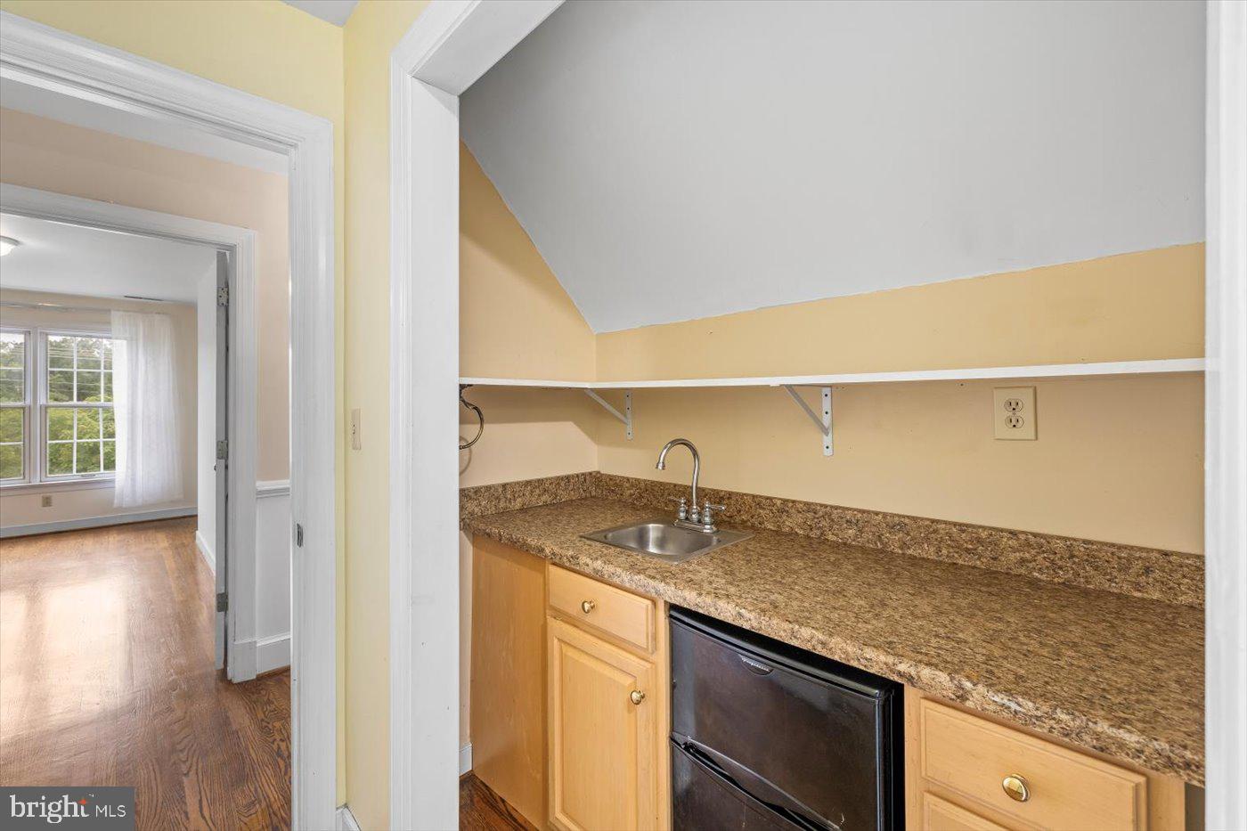 408 RIVERSIDE DR, FREDERICKSBURG, Virginia 22401, 3 Bedrooms Bedrooms, ,2 BathroomsBathrooms,Residential,For sale,408 RIVERSIDE DR,VAFB2008700 MLS # VAFB2008700