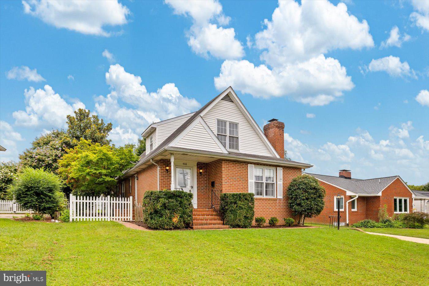 408 RIVERSIDE DR, FREDERICKSBURG, Virginia 22401, 3 Bedrooms Bedrooms, ,2 BathroomsBathrooms,Residential,For sale,408 RIVERSIDE DR,VAFB2008700 MLS # VAFB2008700