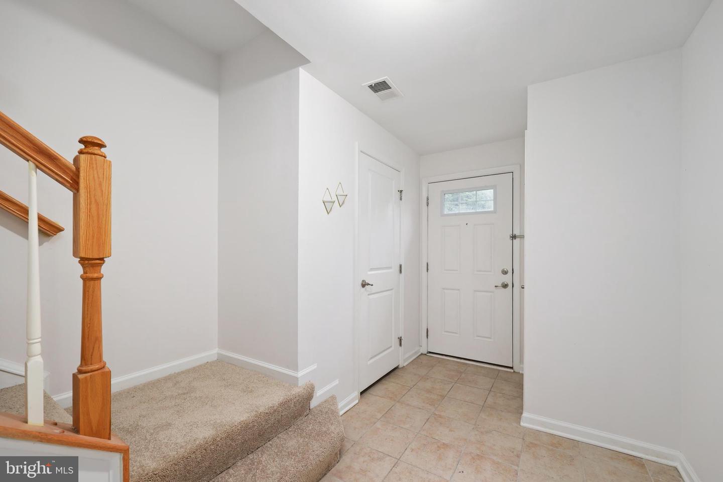 22855 CHESTNUT OAK TER, STERLING, Virginia 20166, 3 Bedrooms Bedrooms, ,2 BathroomsBathrooms,Residential,For sale,22855 CHESTNUT OAK TER,VALO2103326 MLS # VALO2103326