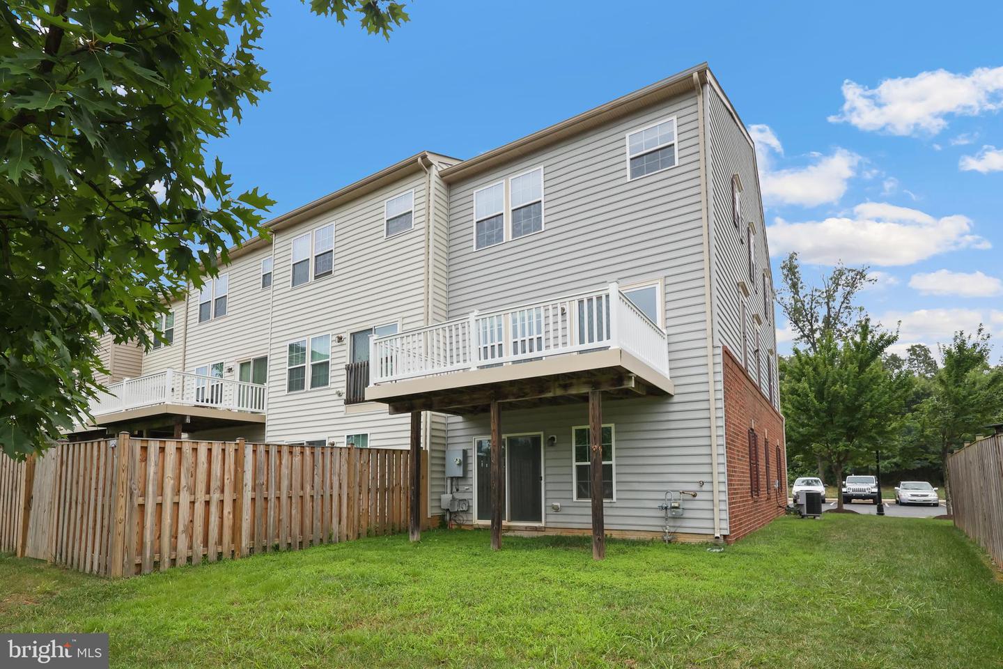 22855 CHESTNUT OAK TER, STERLING, Virginia 20166, 3 Bedrooms Bedrooms, ,2 BathroomsBathrooms,Residential,For sale,22855 CHESTNUT OAK TER,VALO2103326 MLS # VALO2103326