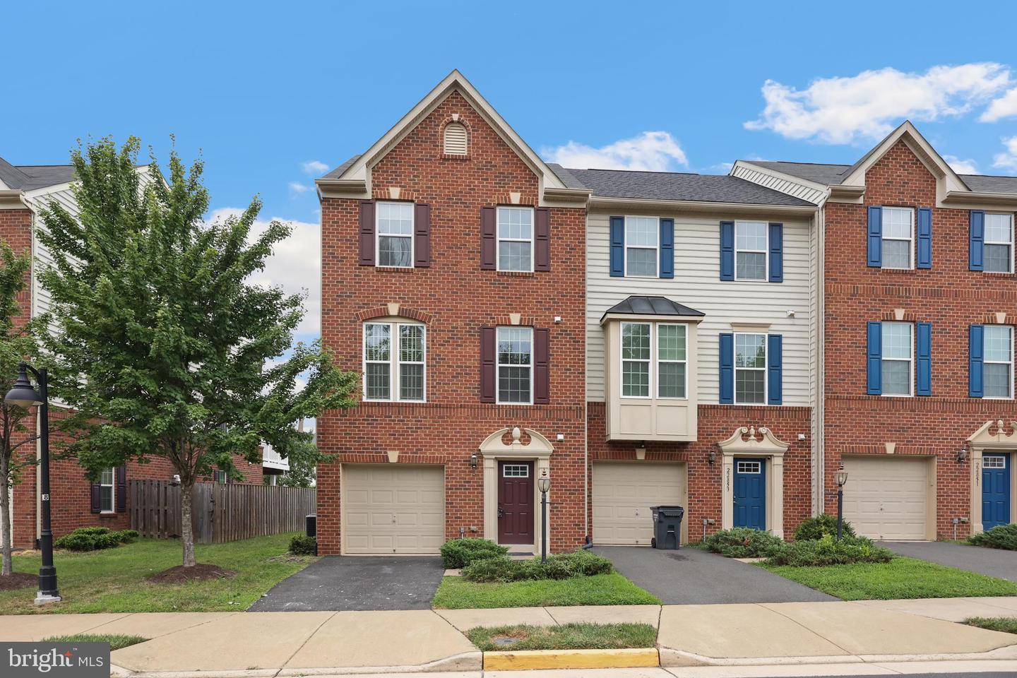 22855 CHESTNUT OAK TER, STERLING, Virginia 20166, 3 Bedrooms Bedrooms, ,2 BathroomsBathrooms,Residential,For sale,22855 CHESTNUT OAK TER,VALO2103326 MLS # VALO2103326