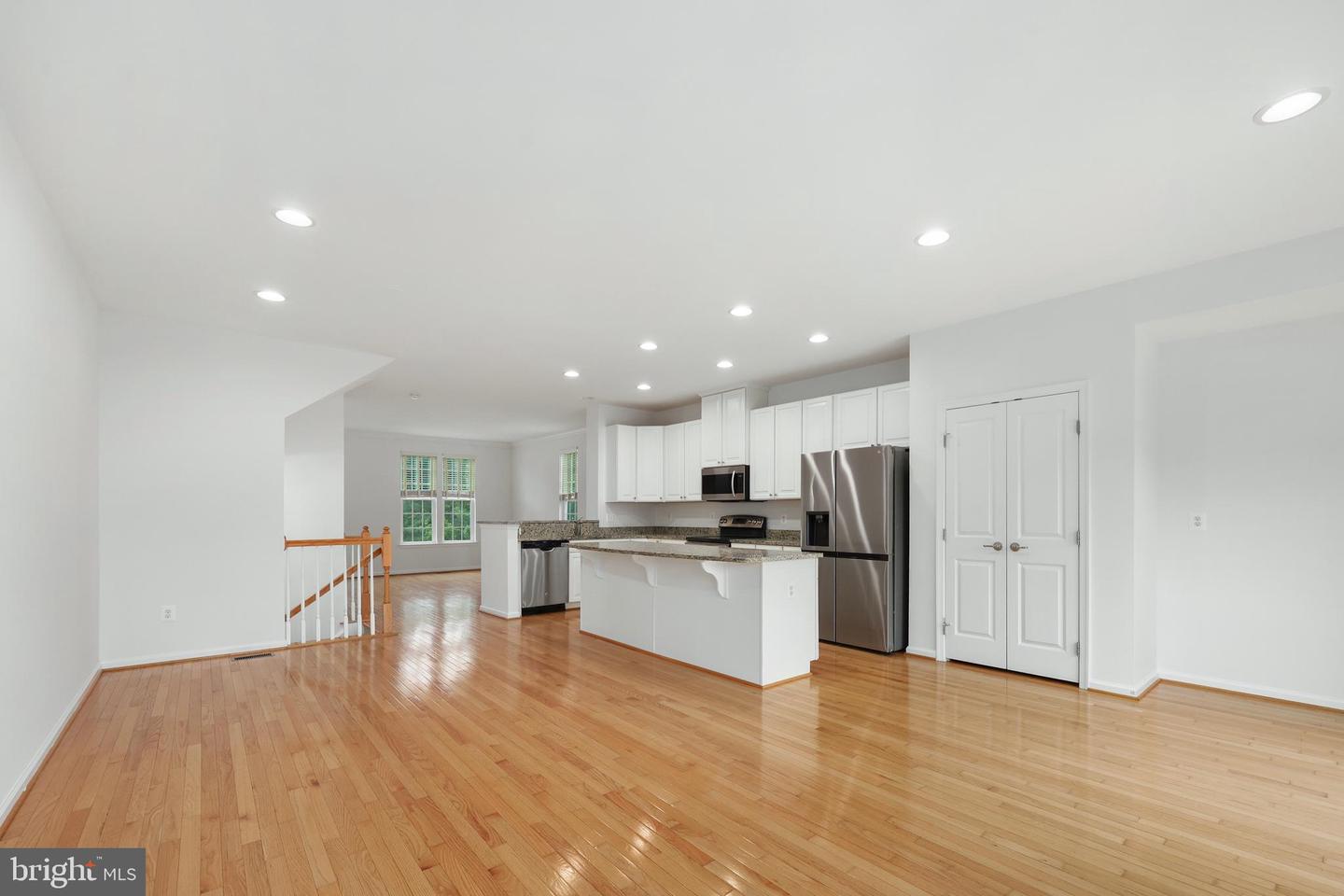 22855 CHESTNUT OAK TER, STERLING, Virginia 20166, 3 Bedrooms Bedrooms, ,2 BathroomsBathrooms,Residential,For sale,22855 CHESTNUT OAK TER,VALO2103326 MLS # VALO2103326