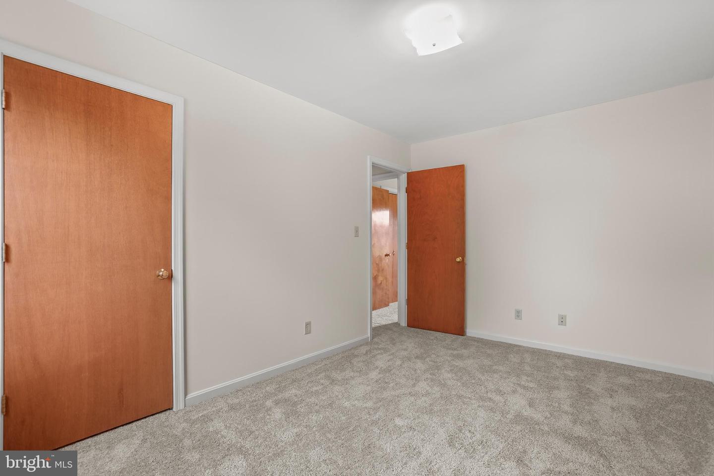 806 SHAMROCK DR, FREDERICKSBURG, Virginia 22407, 3 Bedrooms Bedrooms, 5 Rooms Rooms,2 BathroomsBathrooms,Residential,For sale,806 SHAMROCK DR,VASP2035126 MLS # VASP2035126