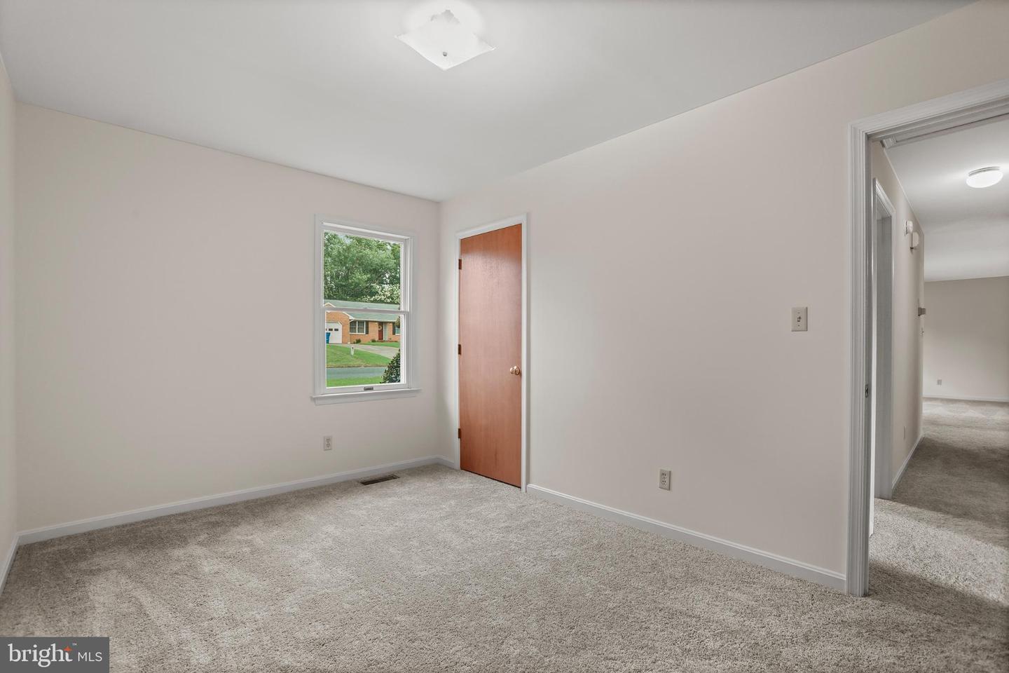 806 SHAMROCK DR, FREDERICKSBURG, Virginia 22407, 3 Bedrooms Bedrooms, 5 Rooms Rooms,2 BathroomsBathrooms,Residential,For sale,806 SHAMROCK DR,VASP2035126 MLS # VASP2035126