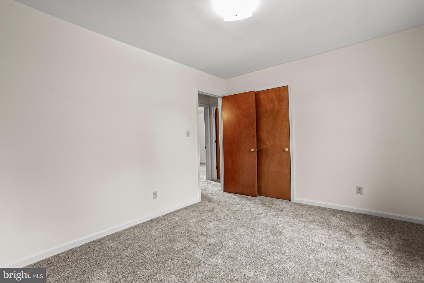 806 SHAMROCK DR, FREDERICKSBURG, Virginia 22407, 3 Bedrooms Bedrooms, 5 Rooms Rooms,2 BathroomsBathrooms,Residential,For sale,806 SHAMROCK DR,VASP2035126 MLS # VASP2035126