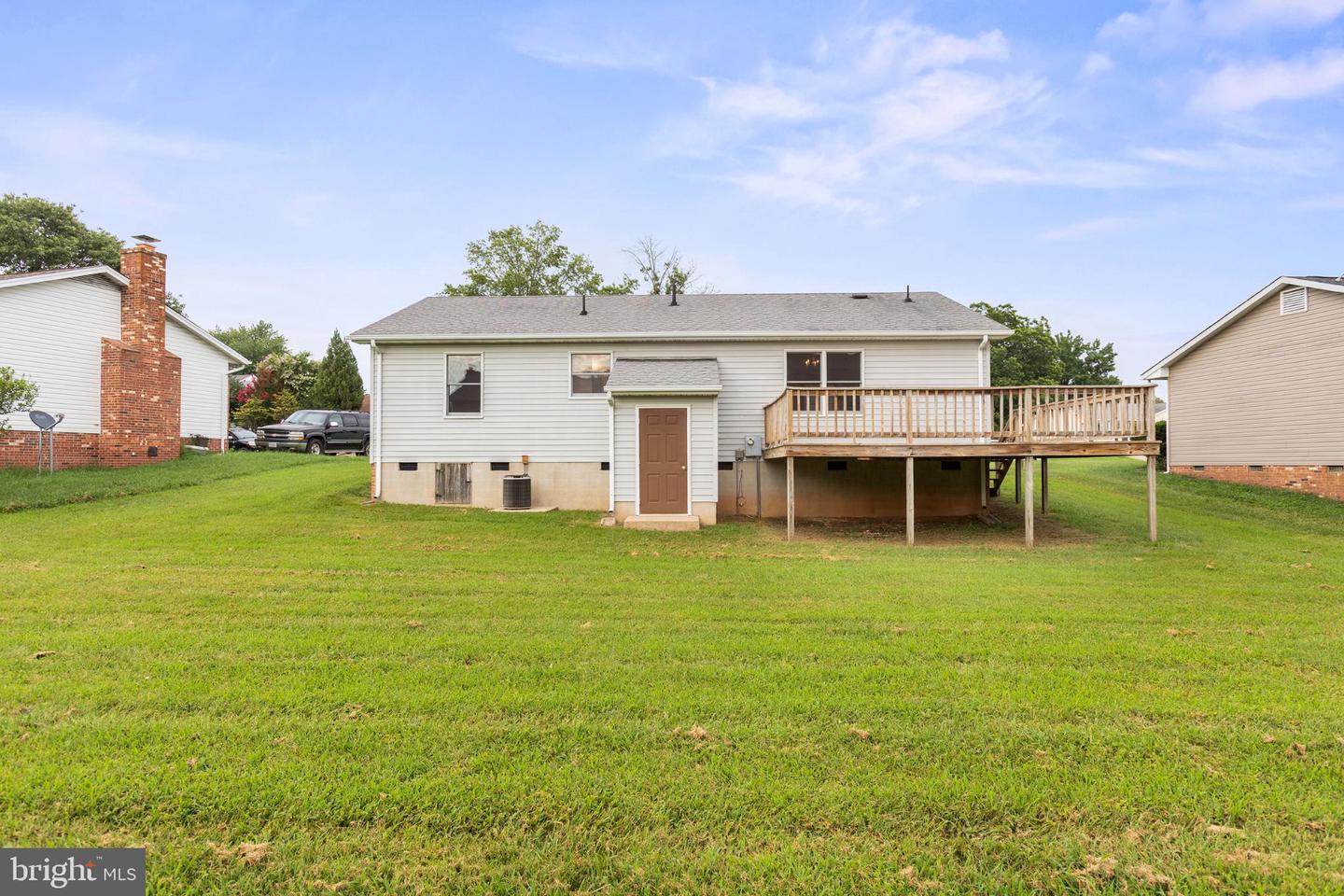 806 SHAMROCK DR, FREDERICKSBURG, Virginia 22407, 3 Bedrooms Bedrooms, 5 Rooms Rooms,2 BathroomsBathrooms,Residential,For sale,806 SHAMROCK DR,VASP2035126 MLS # VASP2035126