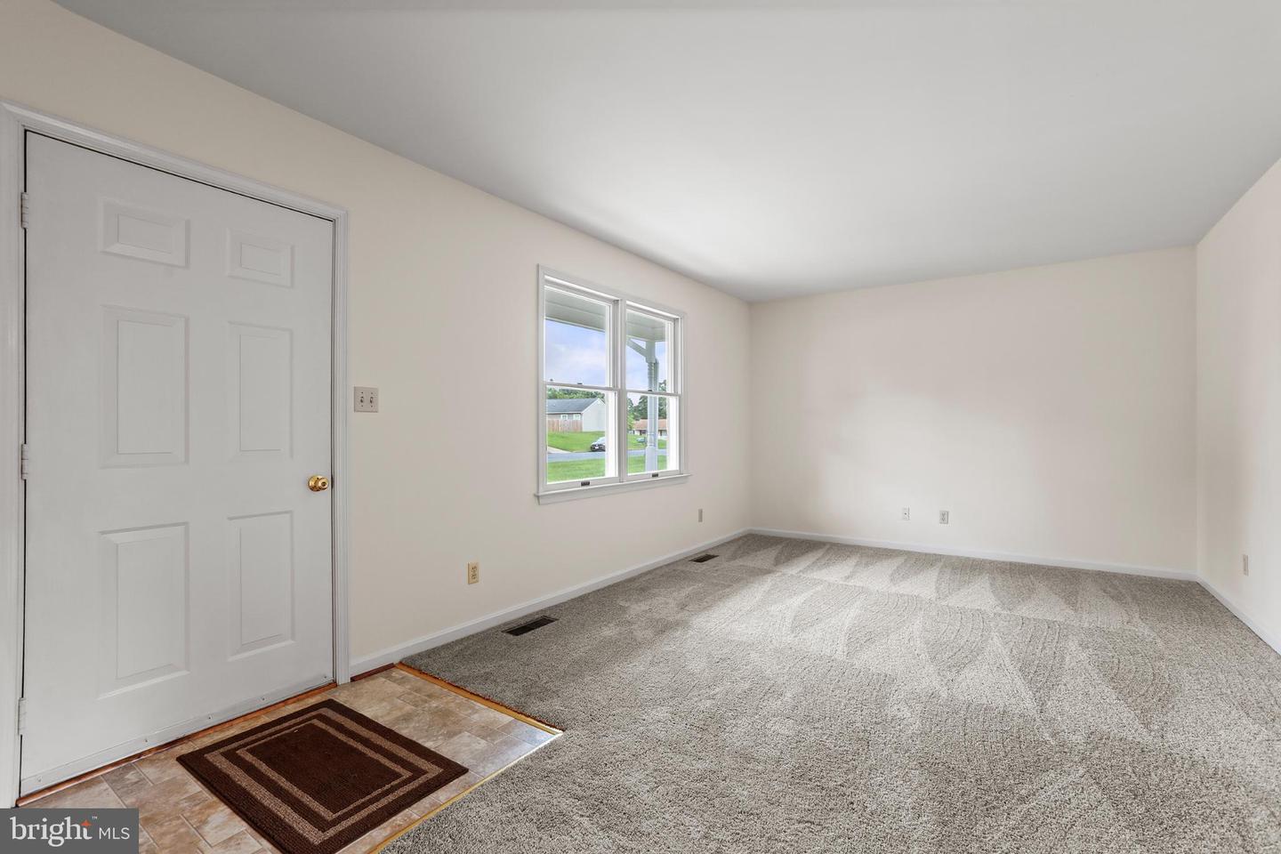 806 SHAMROCK DR, FREDERICKSBURG, Virginia 22407, 3 Bedrooms Bedrooms, 5 Rooms Rooms,2 BathroomsBathrooms,Residential,For sale,806 SHAMROCK DR,VASP2035126 MLS # VASP2035126