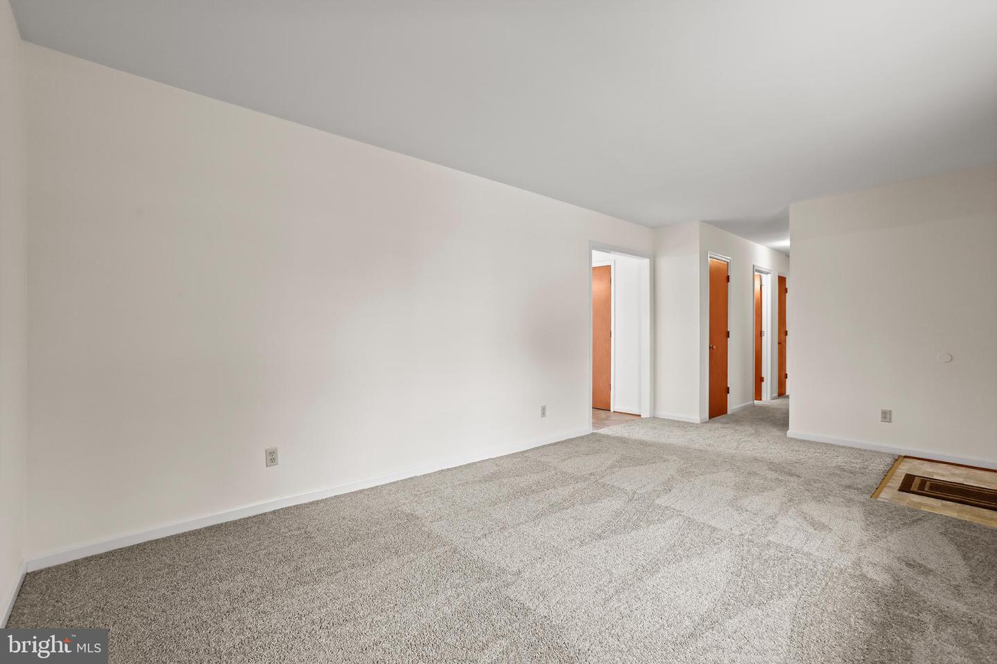 806 SHAMROCK DR, FREDERICKSBURG, Virginia 22407, 3 Bedrooms Bedrooms, 5 Rooms Rooms,2 BathroomsBathrooms,Residential,For sale,806 SHAMROCK DR,VASP2035126 MLS # VASP2035126