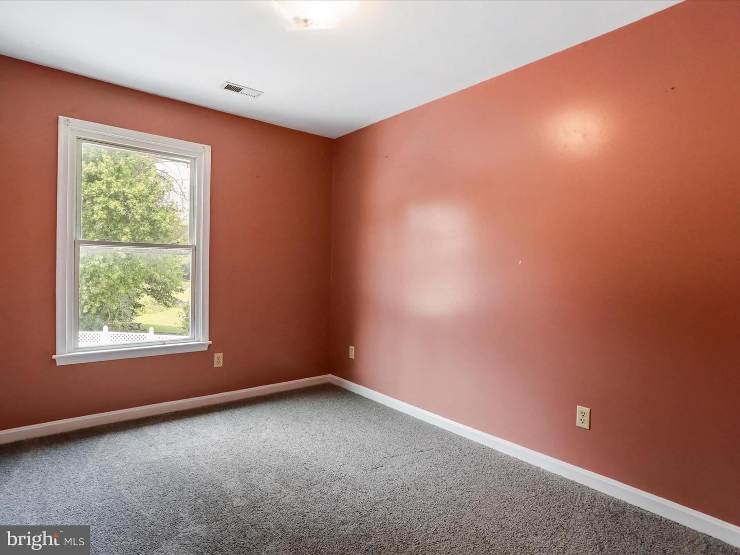 341 WARM SPRINGS RD, WINCHESTER, Virginia 22603, 4 Bedrooms Bedrooms, ,2 BathroomsBathrooms,Residential,For sale,341 WARM SPRINGS RD,VAFV2035778 MLS # VAFV2035778