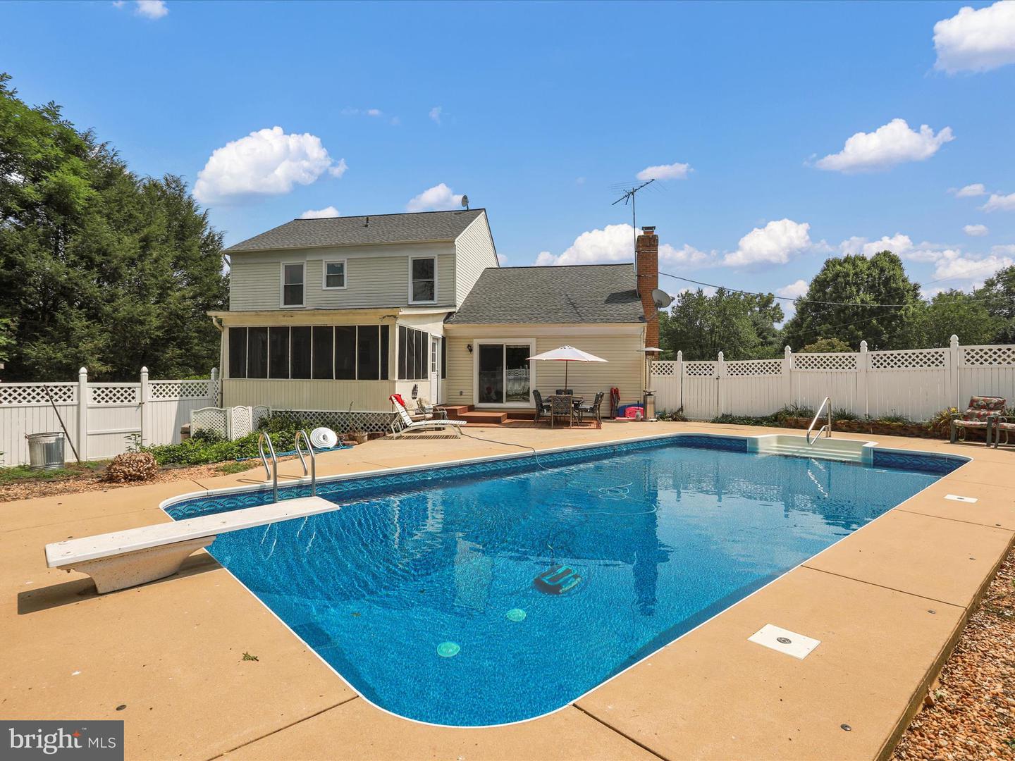 341 WARM SPRINGS RD, WINCHESTER, Virginia 22603, 4 Bedrooms Bedrooms, ,2 BathroomsBathrooms,Residential,For sale,341 WARM SPRINGS RD,VAFV2035778 MLS # VAFV2035778