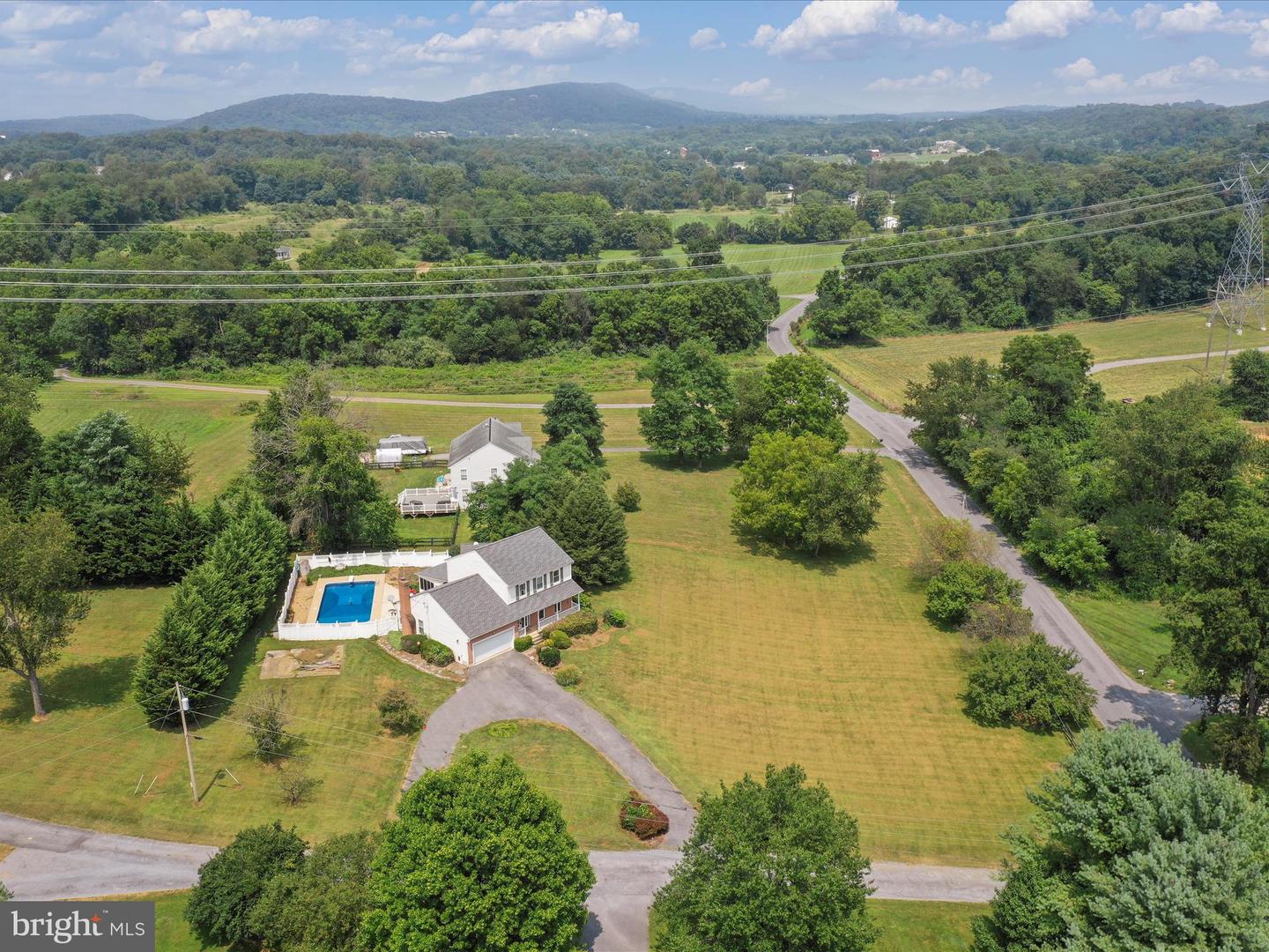 341 WARM SPRINGS RD, WINCHESTER, Virginia 22603, 4 Bedrooms Bedrooms, ,2 BathroomsBathrooms,Residential,For sale,341 WARM SPRINGS RD,VAFV2035778 MLS # VAFV2035778