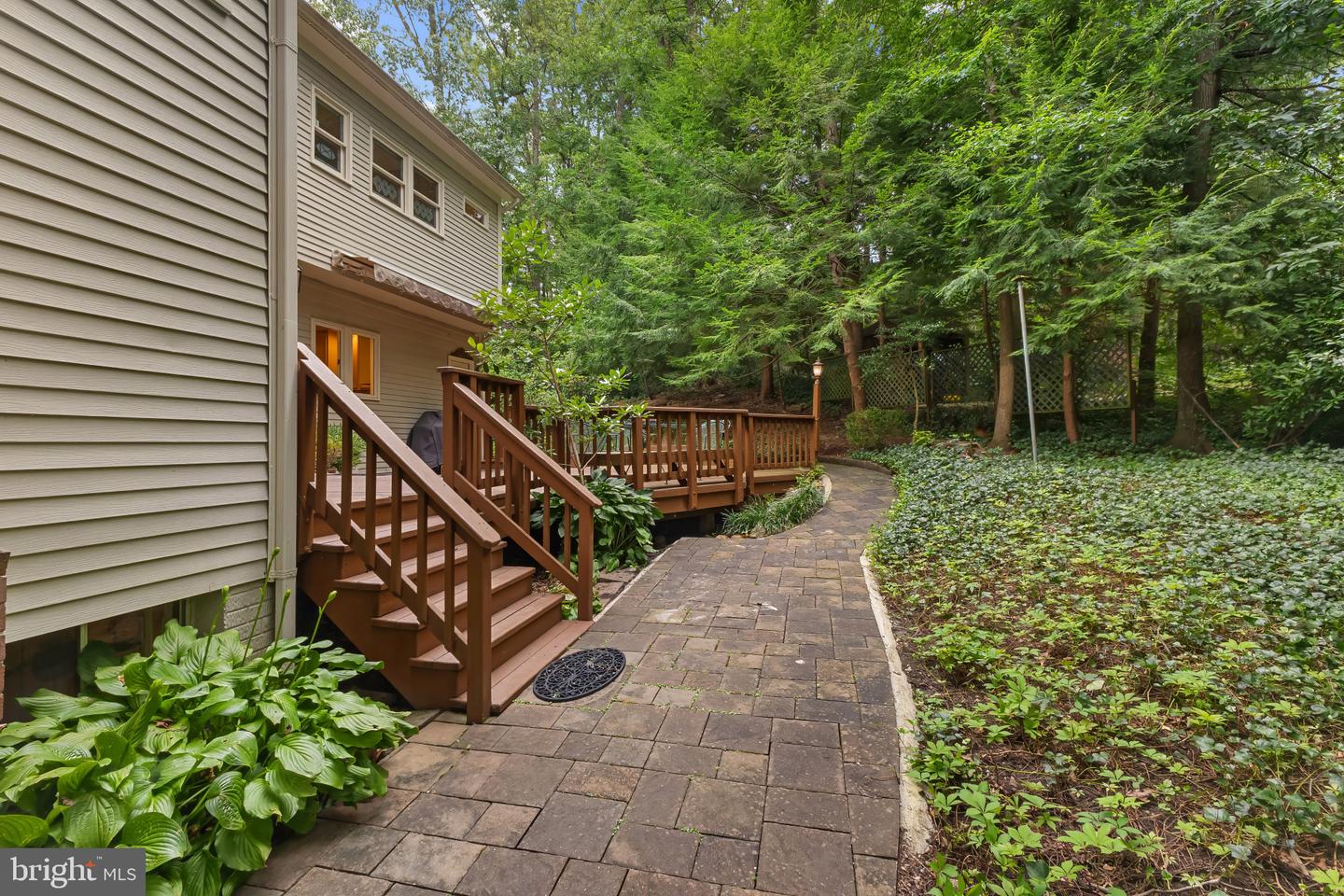 1201 ESSEX MANOR CT, ALEXANDRIA, Virginia 22308, 4 Bedrooms Bedrooms, ,4 BathroomsBathrooms,Residential,For sale,1201 ESSEX MANOR CT,VAFX2259038 MLS # VAFX2259038