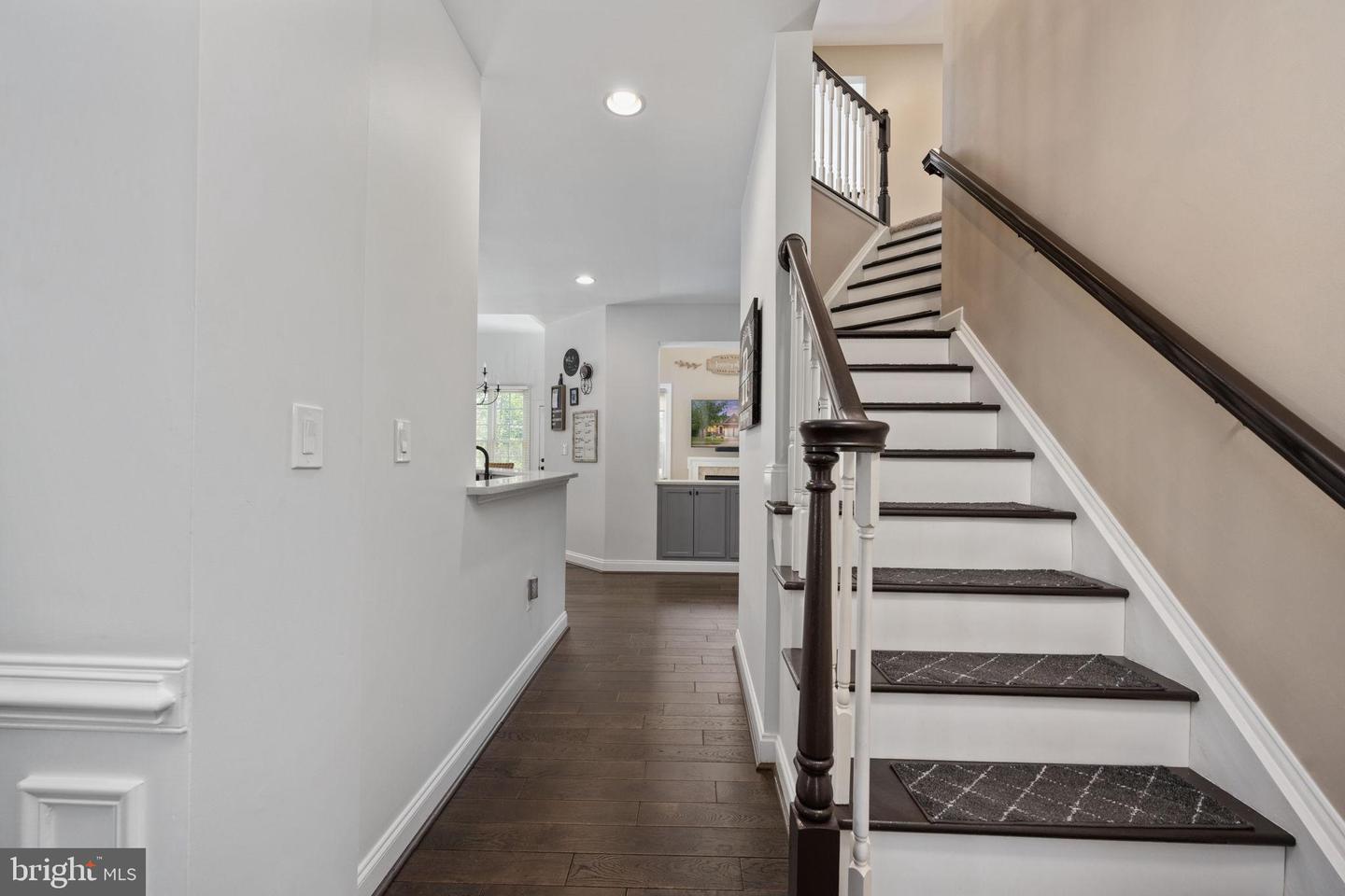 6012 DUNNBROOK TER, HAYMARKET, Virginia 20169, 5 Bedrooms Bedrooms, ,3 BathroomsBathrooms,Residential,For sale,6012 DUNNBROOK TER,VAPW2100674 MLS # VAPW2100674