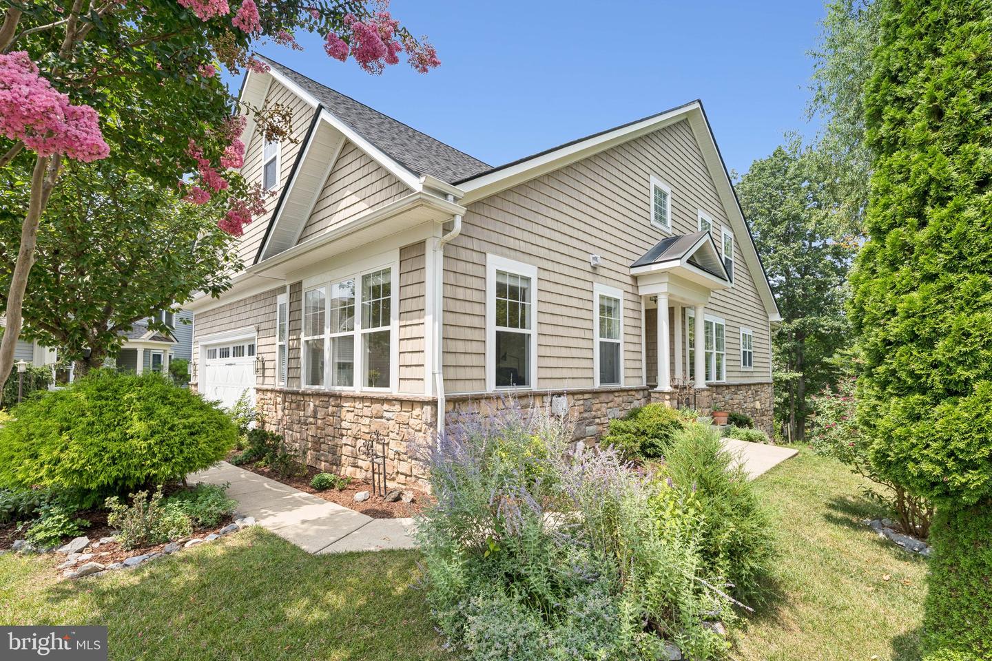 108 BUNTING CT, LAKE FREDERICK, Virginia 22630, 3 Bedrooms Bedrooms, ,4 BathroomsBathrooms,Residential,For sale,108 BUNTING CT,VAFV2035860 MLS # VAFV2035860