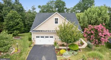 108 BUNTING CT, LAKE FREDERICK, Virginia 22630, 3 Bedrooms Bedrooms, ,4 BathroomsBathrooms,Residential,For sale,108 BUNTING CT,VAFV2035860 MLS # VAFV2035860
