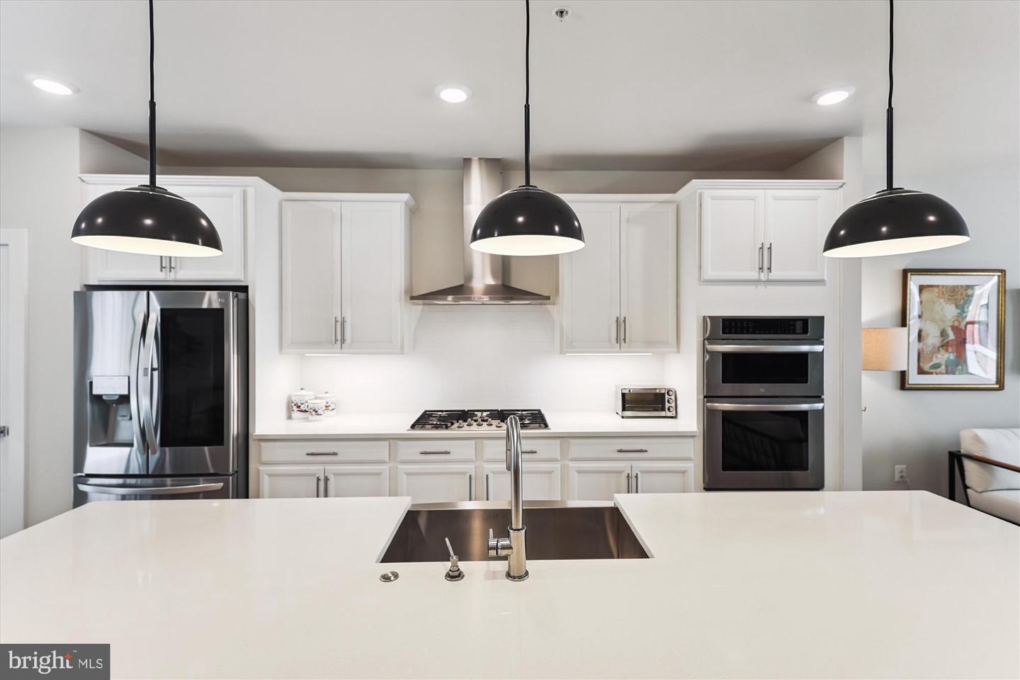 205 MARKET SQ NW #15, VIENNA, Virginia 22180, 4 Bedrooms Bedrooms, ,4 BathroomsBathrooms,Residential,For sale,205 MARKET SQ NW #15,VAFX2258998 MLS # VAFX2258998