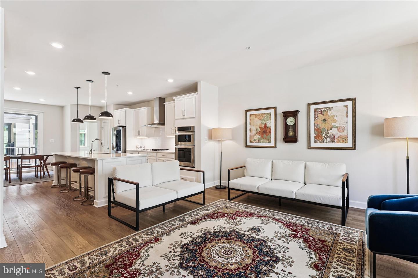 205 MARKET SQ NW #15, VIENNA, Virginia 22180, 4 Bedrooms Bedrooms, ,4 BathroomsBathrooms,Residential,For sale,205 MARKET SQ NW #15,VAFX2258998 MLS # VAFX2258998
