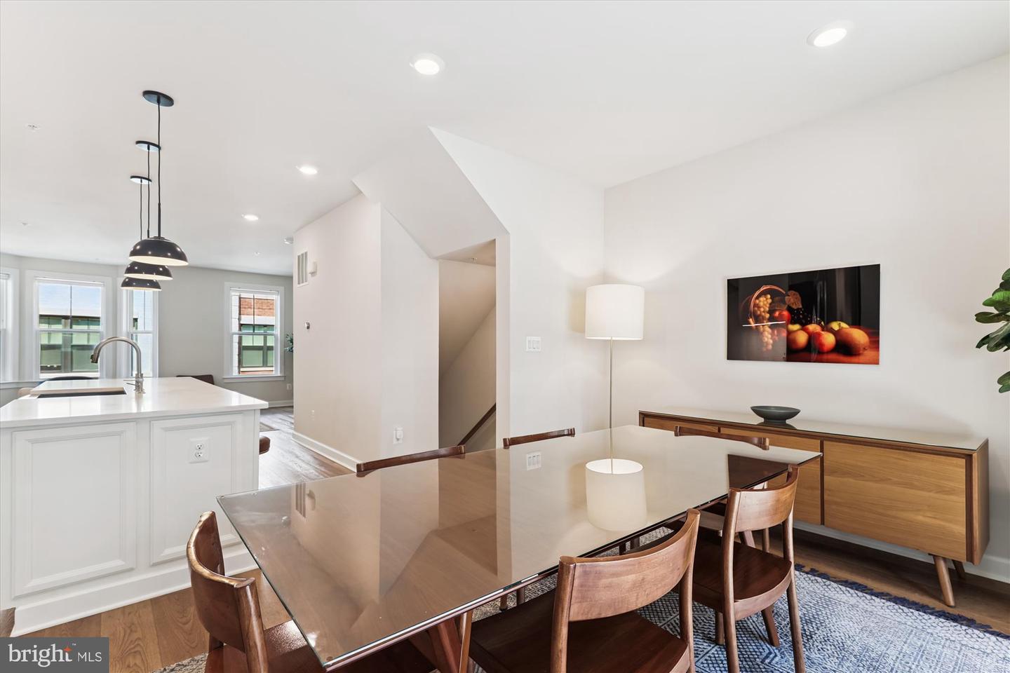 205 MARKET SQ NW #15, VIENNA, Virginia 22180, 4 Bedrooms Bedrooms, ,4 BathroomsBathrooms,Residential,For sale,205 MARKET SQ NW #15,VAFX2258998 MLS # VAFX2258998
