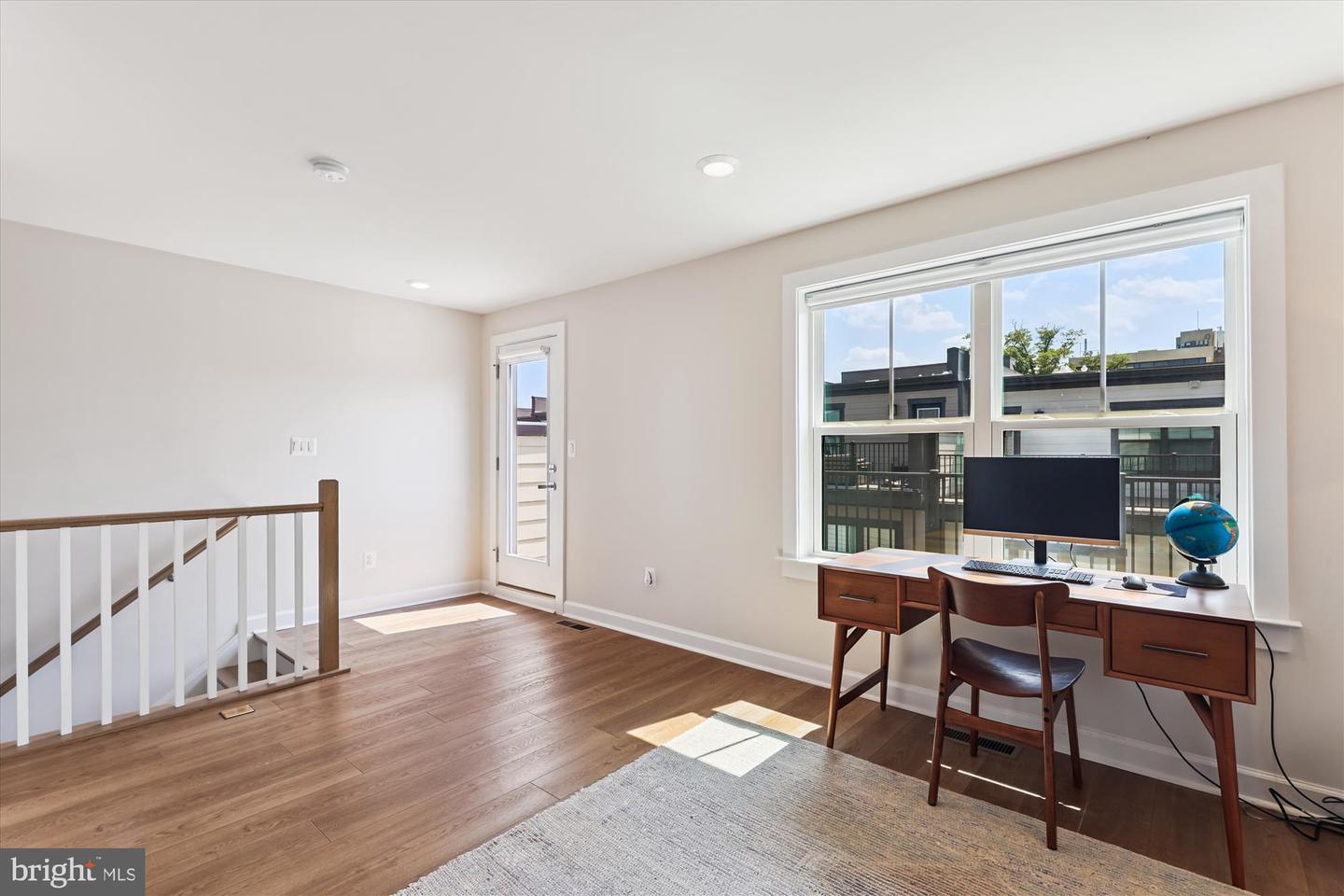 205 MARKET SQ NW #15, VIENNA, Virginia 22180, 4 Bedrooms Bedrooms, ,4 BathroomsBathrooms,Residential,For sale,205 MARKET SQ NW #15,VAFX2258998 MLS # VAFX2258998