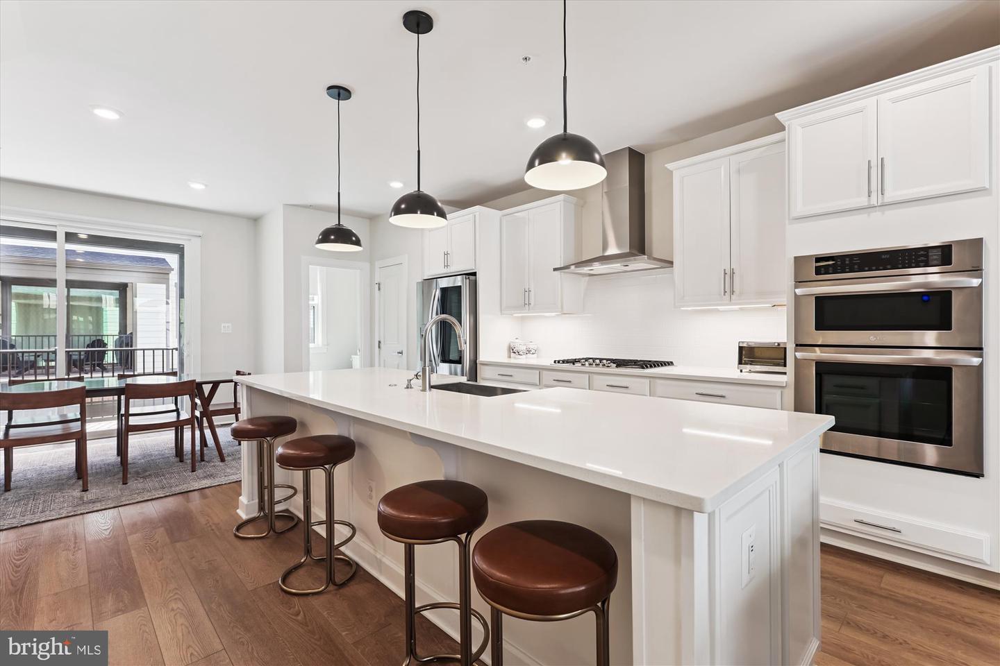 205 MARKET SQ NW #15, VIENNA, Virginia 22180, 4 Bedrooms Bedrooms, ,4 BathroomsBathrooms,Residential,For sale,205 MARKET SQ NW #15,VAFX2258998 MLS # VAFX2258998