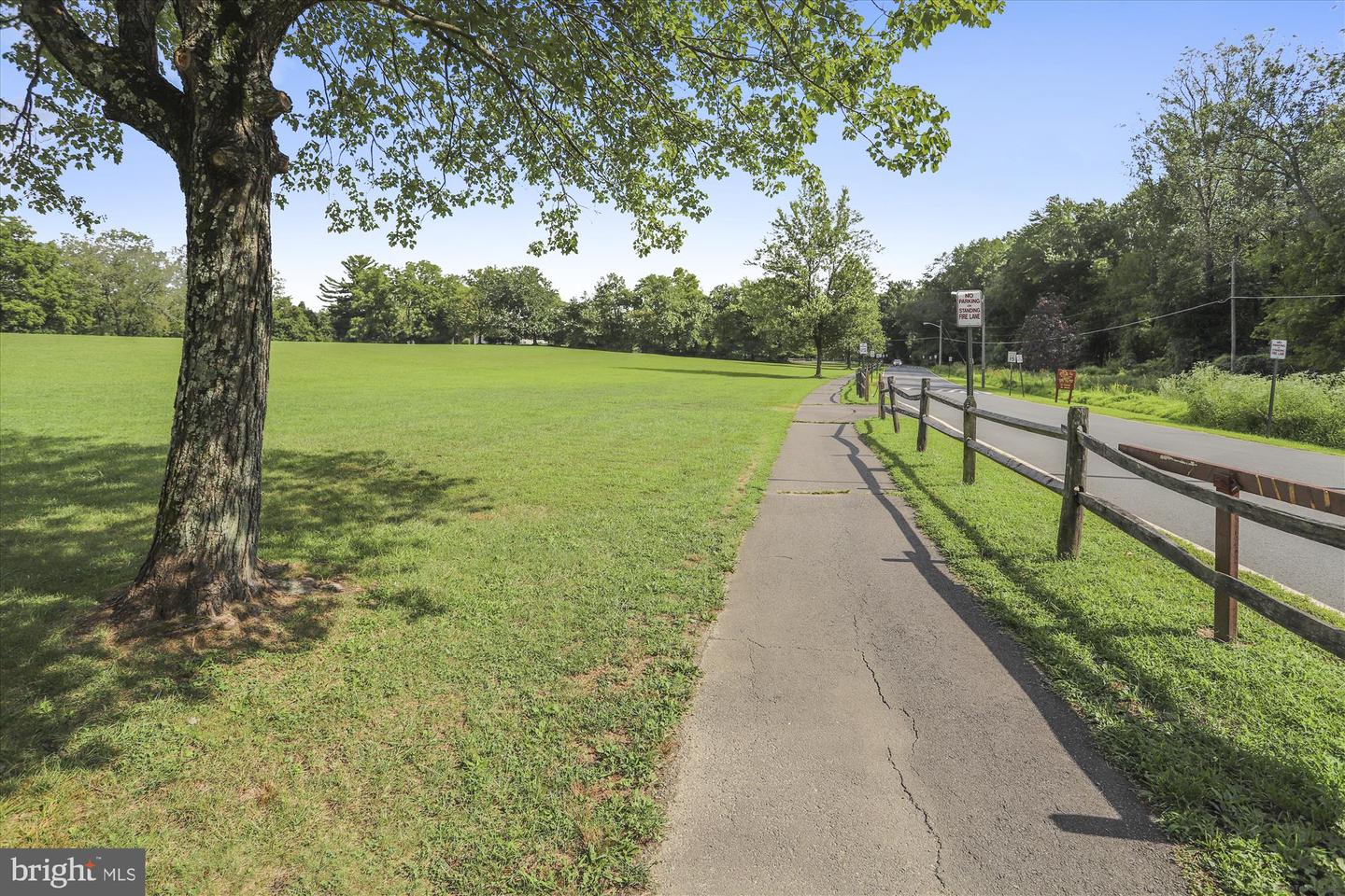 205 MARKET SQ NW #15, VIENNA, Virginia 22180, 4 Bedrooms Bedrooms, ,4 BathroomsBathrooms,Residential,For sale,205 MARKET SQ NW #15,VAFX2258998 MLS # VAFX2258998