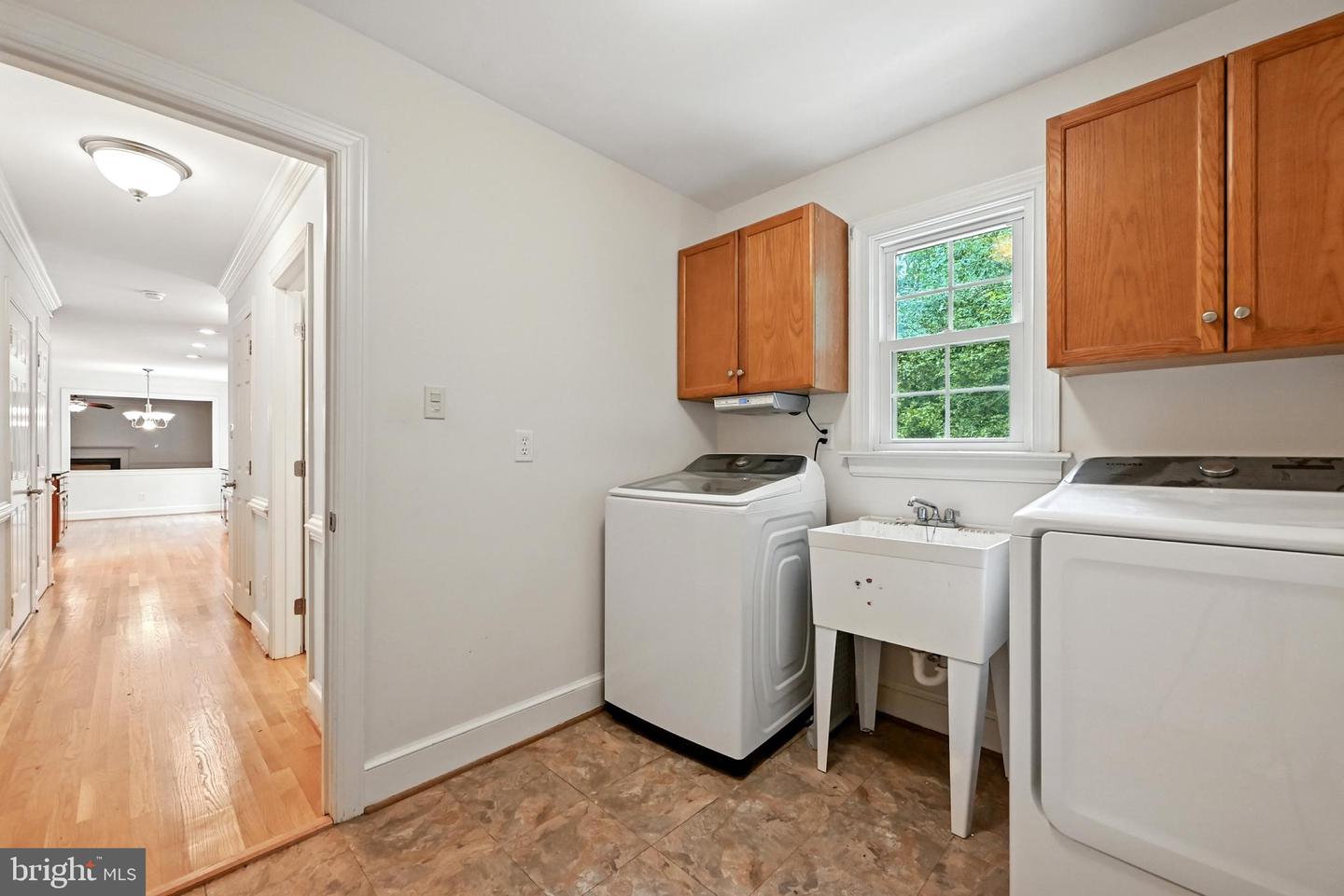 12911 CHIPSTEAD RD, CHESTER, Virginia 23831, 5 Bedrooms Bedrooms, ,2 BathroomsBathrooms,Residential,For sale,12911 CHIPSTEAD RD,VACF2001240 MLS # VACF2001240